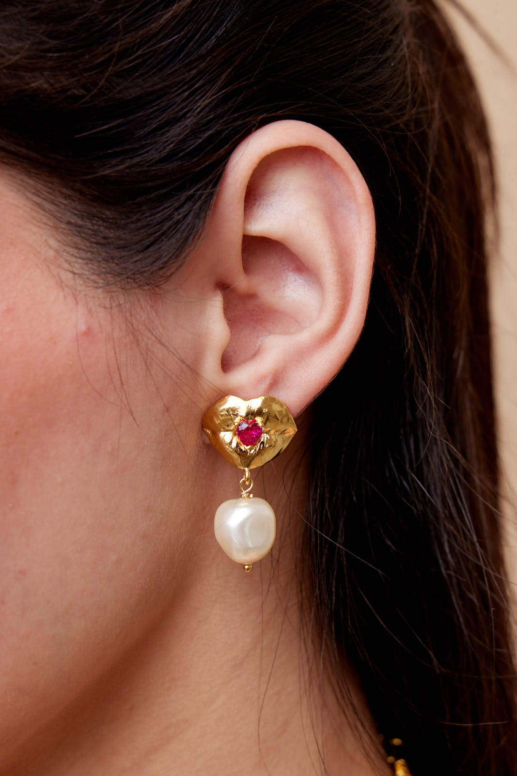 Besos pearl earrings