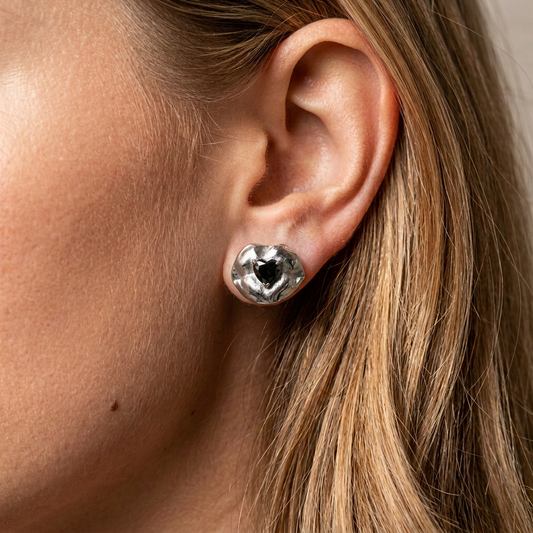 Beso studs · Midnight Collector's Edition