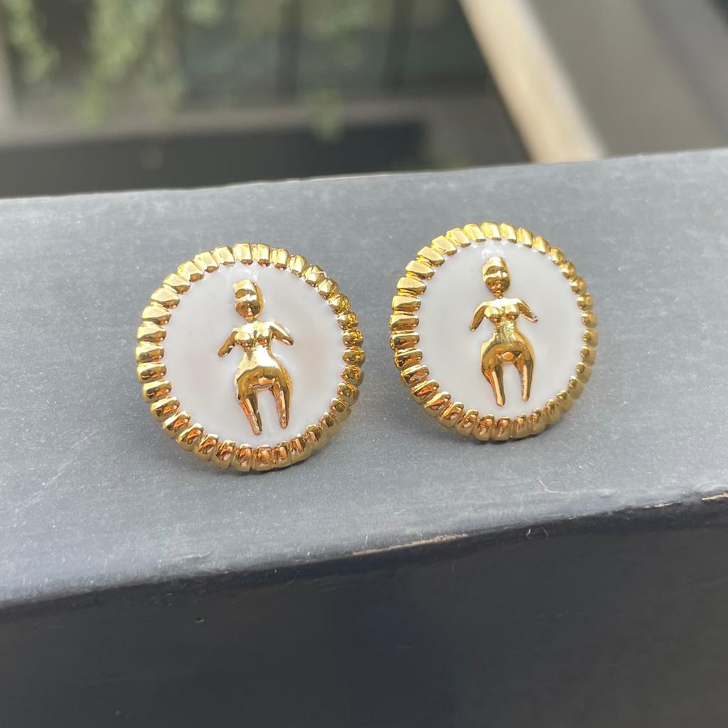 Venus coin studs white