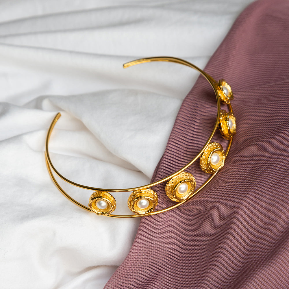 Shimmering Light Choker