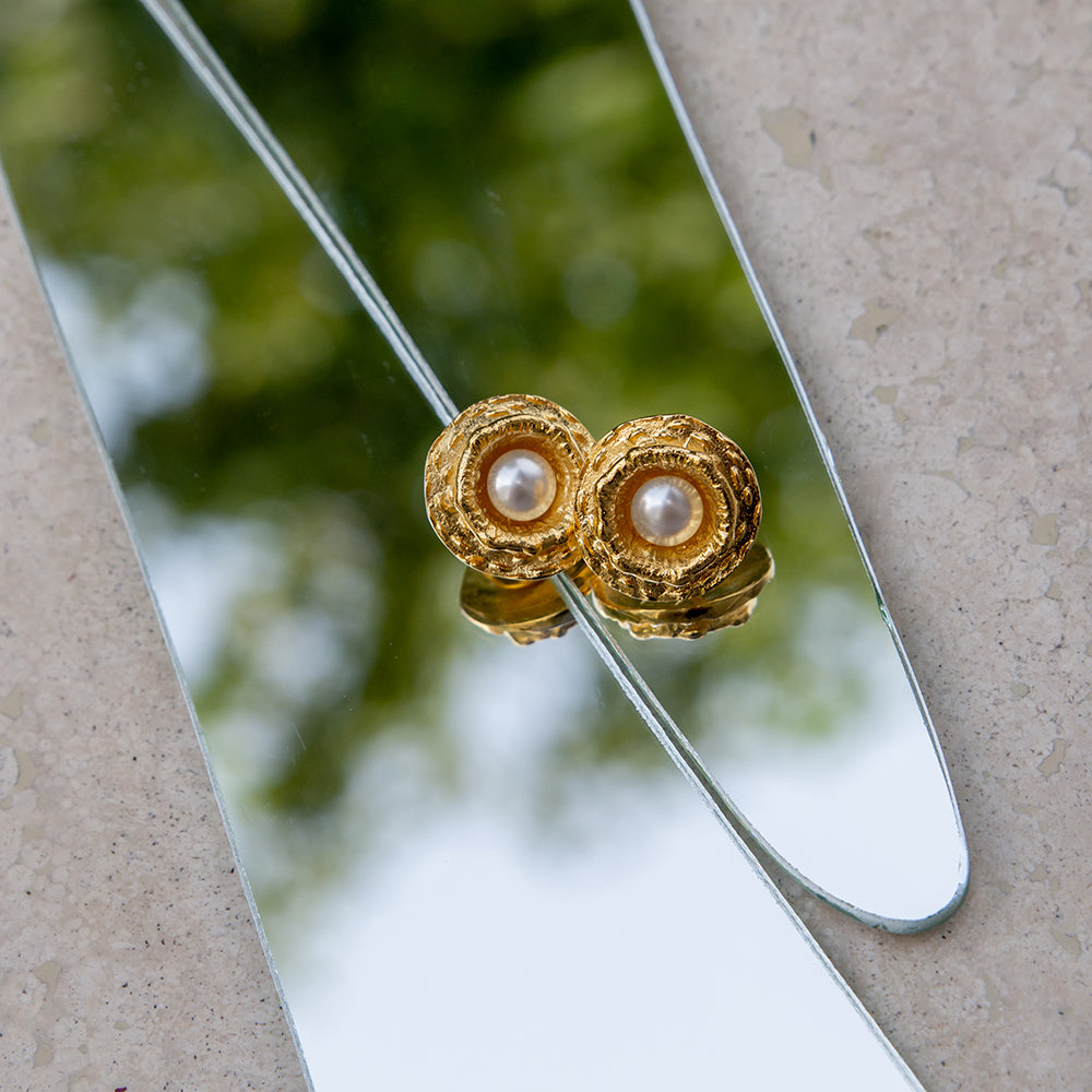 Shimmering Light Studs