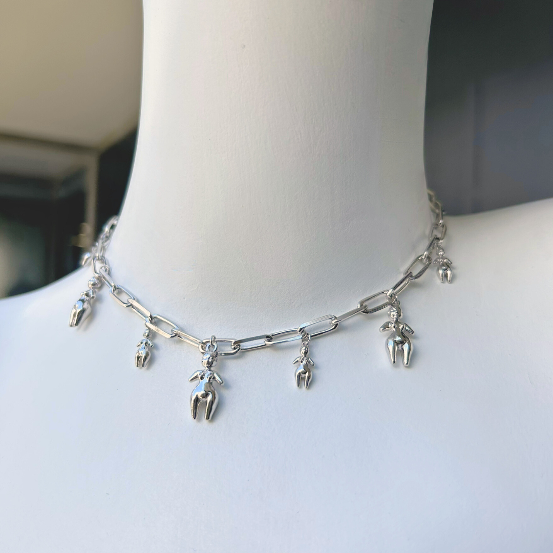 Venus Charm Choker Rhodium