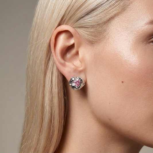 Beso studs · Pink Collector's Edition