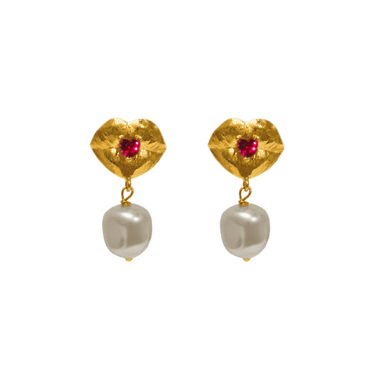 Besos pearl earrings
