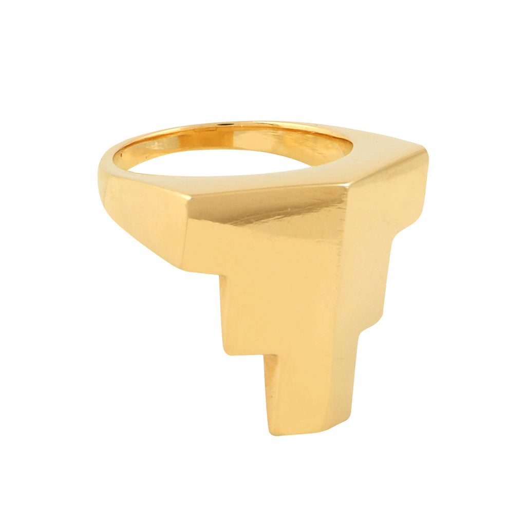 Néen Pyramid Ring