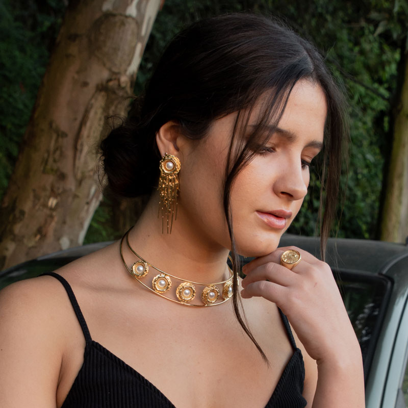 Shimmering Light Choker