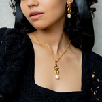 Venus pearl pendant